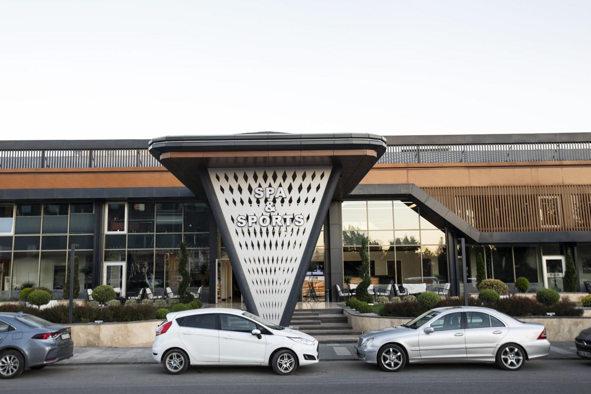 فندق Fier Life Center قيصرية المظهر الخارجي الصورة
